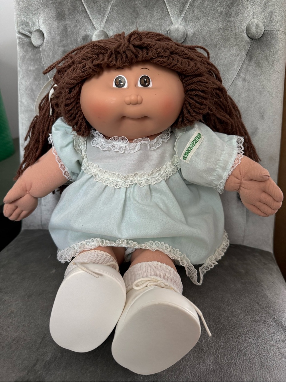 Cabbage Patch White Girl Doll 1985 W Dress socks Shoes. Brown Hair and eyes